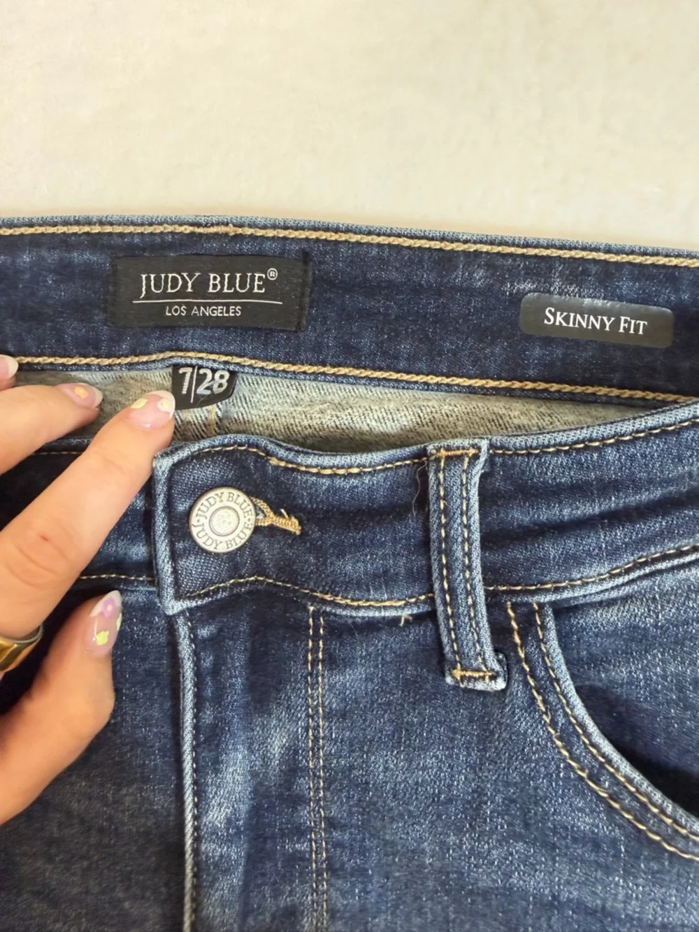 Judy Blue Full‎ Size Mid-Rise Waist Skinny Jeans with Pockets New without Tags